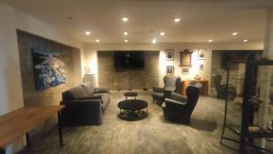 A seating area at Glacier World - Hoffell Guesthouse