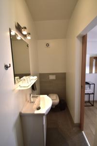 A bathroom at Glacier World - Hoffell Guesthouse