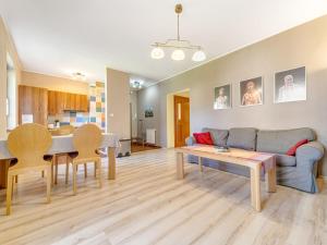 Posedenie v ubytovaní Apartment Nad Łomniczką-3 by Interhome + 25 fotografií