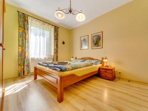 Posteľ alebo postele v izbe v ubytovaní Apartment Nad Łomniczką-3 by Interhome