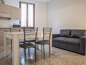 Dapur atau dapur kecil di Apartment Formaga-3 by Interhome +11 gambar