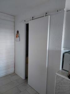 Φωτογραφία από το άλμπουμ του Studio dans Marina avec piscine σε Saint-Cyprien-Plage +24 φωτογραφίες