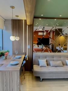 Un lugar para sentarse en Modern studio, with Alexa automation