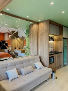 Una cocina o cocineta en Modern studio, with Alexa automation