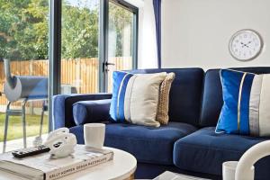 Posezení v ubytování OFFERS 3 Bed House with Free Parking Ideal for Contractors or Relocation Stays Sittingbourne