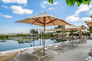 Bazén v ubytování Ayala by Isrotel Collection nebo v jeho okolí