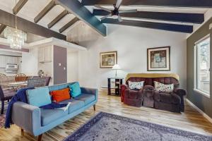 Χώρος καθιστικού στο Mountain Shadows