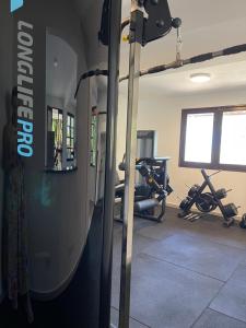 Fitness centrum a/nebo fitness zařízení v ubytování Bitingui Praia Hotel