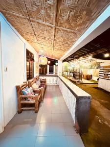 Posezení v ubytování Pet Friendly Home in Tagaytay