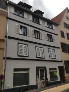 Το κτήριο όπου στεγάζεται  το διαμέρισμα