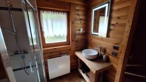 ห้องน้ำของ Chalet scandinave excellente situation GERARDMER XONRUPT