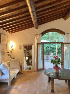 Posezení v ubytování Berenice in Chianti - Authentic Tuscan Country House + 37 fotografií