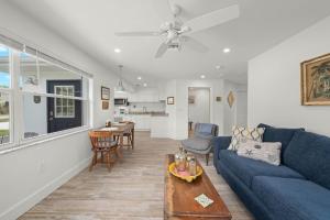 Η κουζίνα ή μικρή κουζίνα στο Beach Road Bungalow