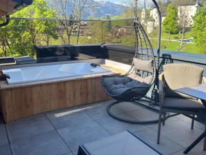Nespecifikovaný výhled na hory nebo výhled na hory při pohledu z aparthotelu