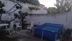 Bazén v ubytování Cuarto Privado Doble en Toledo nebo v jeho okolí