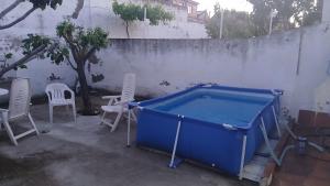 Bazén v ubytování Cuarto Privado Doble en Toledo nebo v jeho okolí