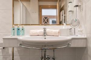 Kúpeľňa v ubytovaní Appartements Aurikel Corso + 37 fotografií