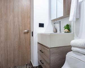 Φωτογραφία από το άλμπουμ του Luxury Laureles Loft Near Top Dining & Bars σε Μεδεγίν