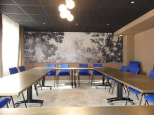 Konferenční prostory v ubytování Brit Hotel Confort Alençon