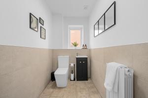 Ένα μπάνιο στο NEW Wincham Brook 3BR Home - Long Stays Welcome +23 φωτογραφίες