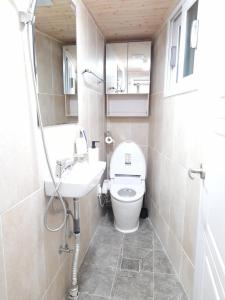 Koupelna v ubytování #202 Seoul Station, Syun's Nest 쾌적한 숙소, 편리한 숙소