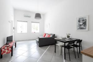 Afbeelding uit fotogalerij van Marisabella home with terrace in Vico Equense +22 foto's
