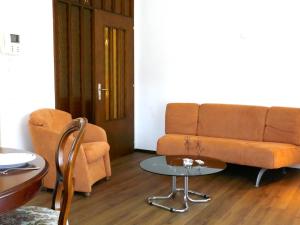 Posezení v ubytování Apartment Ca Jeanne by Interhome