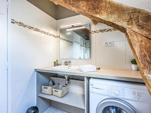 Bilik mandi di Holiday Home Gwennadu by Interhome +20 gambar