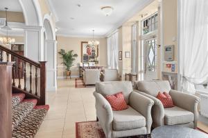Ruang duduk di The Ugadale Hotel