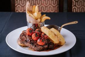 Makanan di atau berdekatan the country house