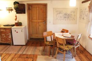 Cuina o zona de cuina de Mesi Tare Guesthouse