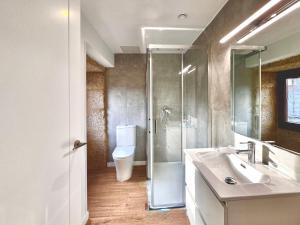 Albergue Turistico En Armenteira A Fragua do Ferreiro的一间浴室