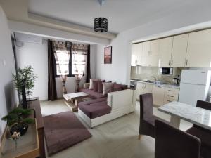 Dapur atau dapur kecil di Ulcinj Vibes & Waves Apartment