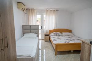 Postel nebo postele na pokoji v ubytování Apartments Hamburg + 53 fotografií