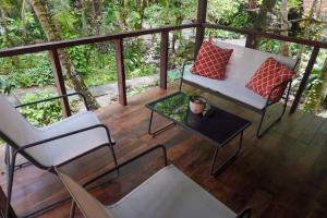 Balkón nebo terasa v ubytování Calala Lodge