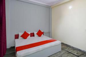 Postel nebo postele na pokoji v ubytování Super Hotel O KHANNA'S HOTEL