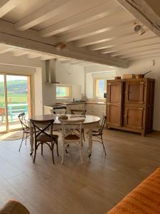 Φωτογραφία από το άλμπουμ του Gîte Belle Vue à Savigny proche de Lyon σε Savigny +11 φωτογραφίες
