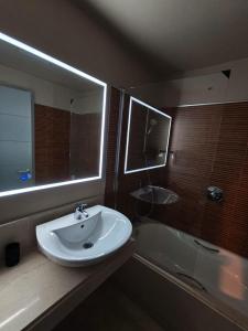 Et badeværelse på luxury homes valle del este resort diana guest + 14 billeder