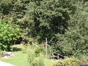 Giardino di Holiday Home in Theux near Spa Town