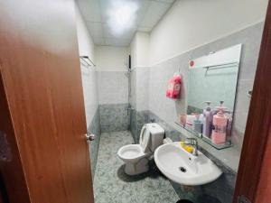 Bilik mandi di Nắng Home +11 gambar