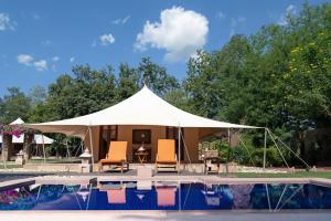Piscina di The Oberoi Rajvilas Jaipur o nelle vicinanze