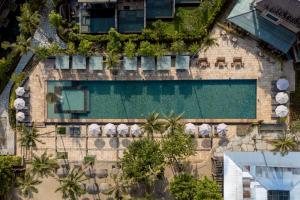 Bazén v ubytování Vignette Collection Dinso Resort & Villas Ko Chang by IHG nebo v jeho okolí