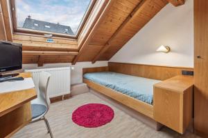 Postel nebo postele na pokoji v ubytování Hotel zum Erwin