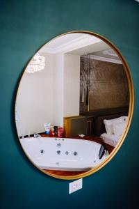 Koupelna v ubytování NS Luxury Suites