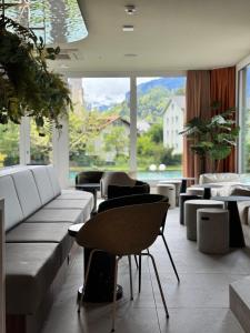 HOP Apartments & Suites的休息区