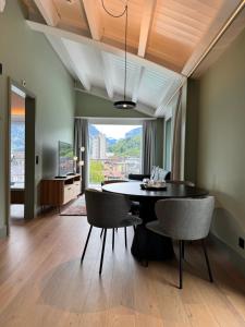 HOP Apartments & Suites的休息区