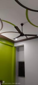 TV a/nebo společenská místnost v ubytování Siyawar Palace Ayodhya Ji