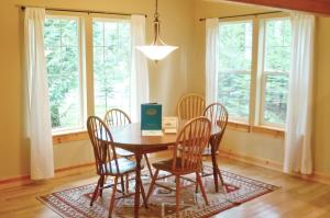 Fotografie z fotogalerie ubytování Glacier Springs Cabin 2bedrooms, 2 baths - hot tub Pet Friendly v destinaci Deming + 5 fotografií