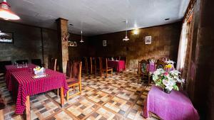 Restavracija oz. druge možnosti za prehrano v nastanitvi Sita Hotel & Cottage, Manali - A Boutique Wellness Hotel