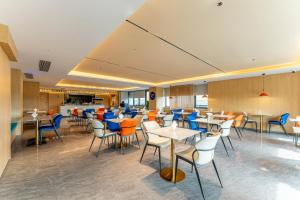 Restaurace v ubytování Holiday Inn Express Kunshan Yushan by IHG + 37 fotografií